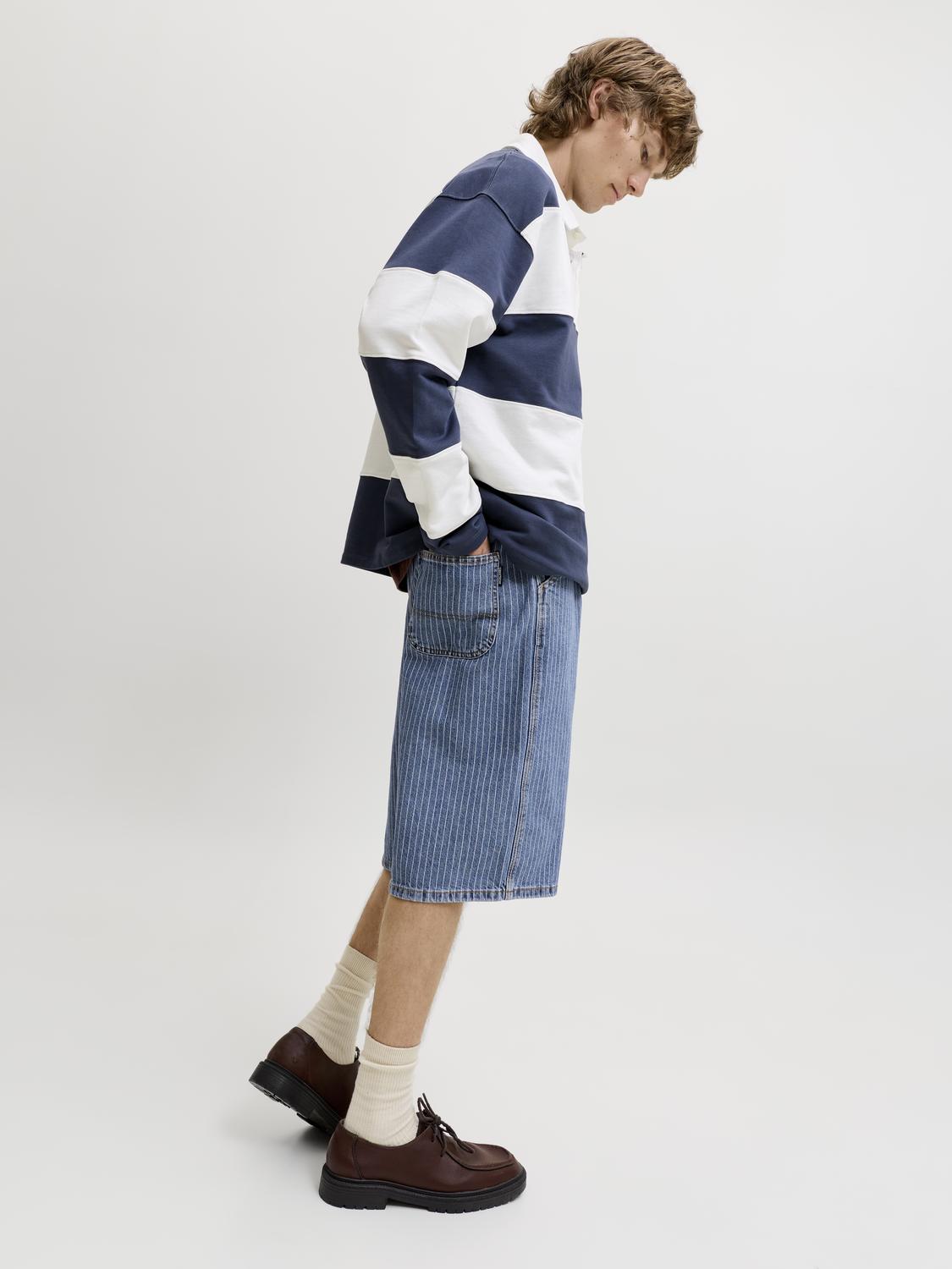model_shot-creative